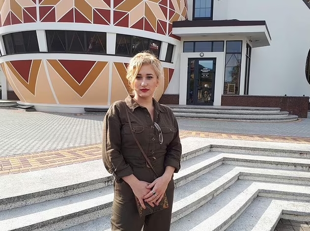 &quot;Жертва любовного трикутника&quot; Софія Каркадим повернулася з Англії до України. Дівчина весь час плаче